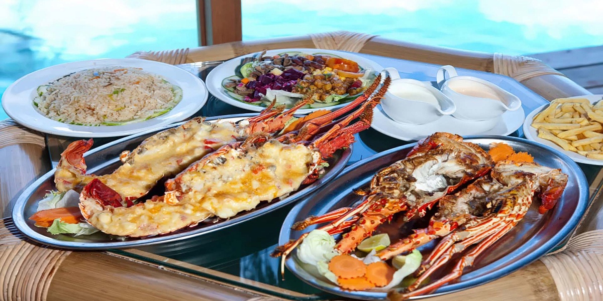 Аренда 31 метровой мега яхты Alice на Мальдивах - всё включено